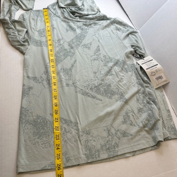 LE BENT Womens Long Sleeve Fractal Midweight High Roller in sea foam size Medium - Picture 10 of 10